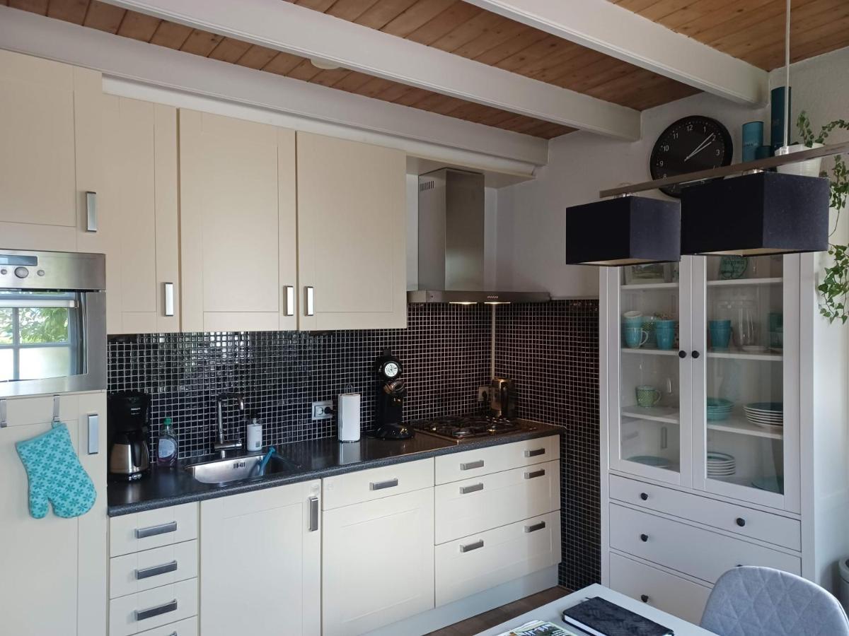 Karakteristiek Huis In Centrum Winsum Met Nieuwe Badkamer المظهر الخارجي الصورة